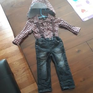 Plaid button down outfit